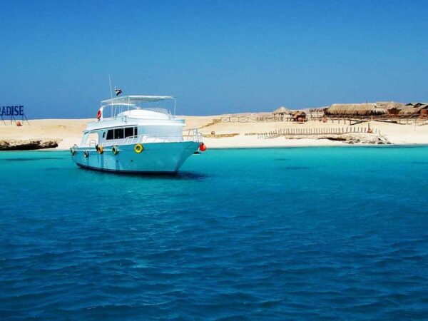 Private Boat Trip to Paradise Island Hurghada VIP Day Cruise