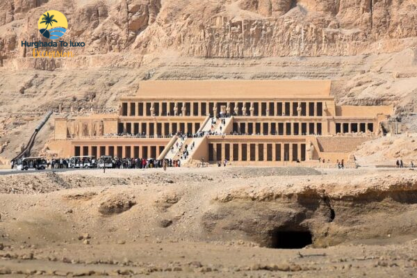 Private Guided Tour to Luxor from Hurghada Valley of Kings & Karnak