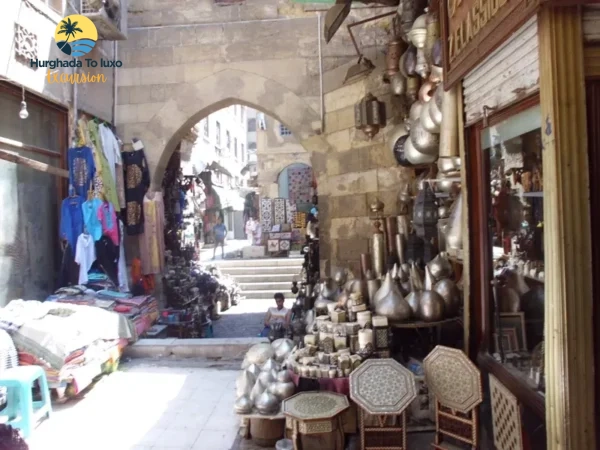 Cairo Day Trip from Hurghada by Bus | Egyptian Museum & Pyramids
