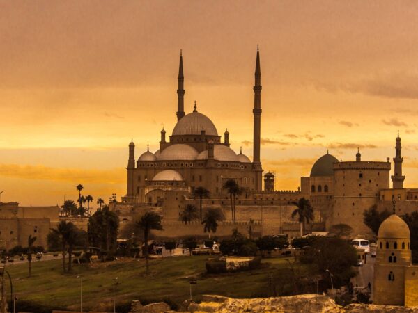 Private Cairo Day Trip from Hurghada by Bus | Egyptian Museum & Pyramids